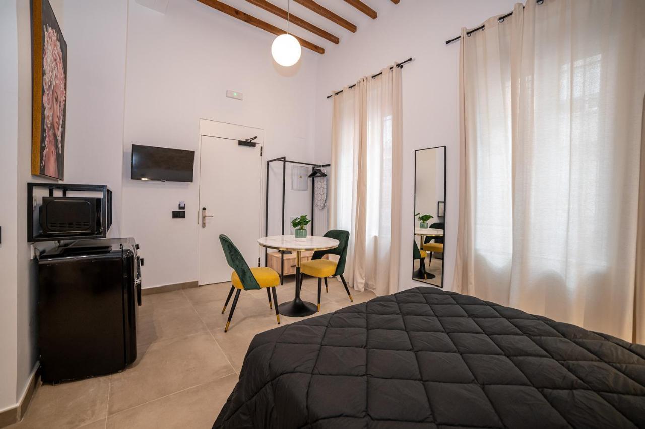Apartamentos Loliqui Centro Alicante Esterno foto